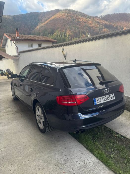 Audi A4 anul 2013