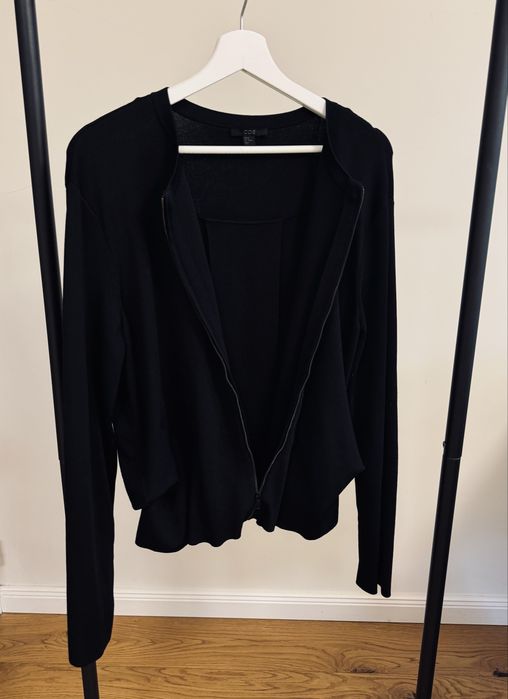 COS М размер Жилетка тип “бомбър”