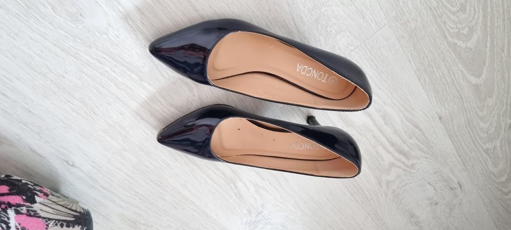 Pantofi stiletto bleumarin