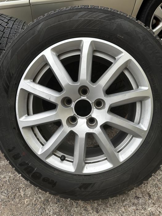 Продам зимние шины с дисками 225 55 R16