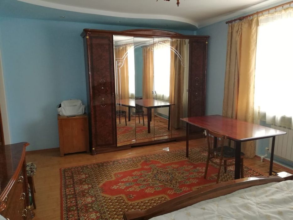 Продам спальный гарнитур Италия