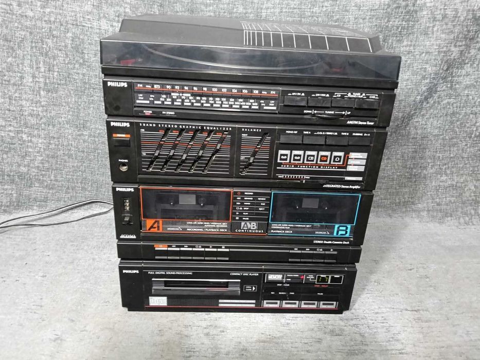 De vânzare combină Philips cu Amplificator