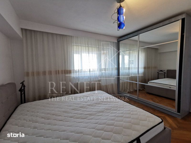 Apartament Central, bloc Casa Cartii