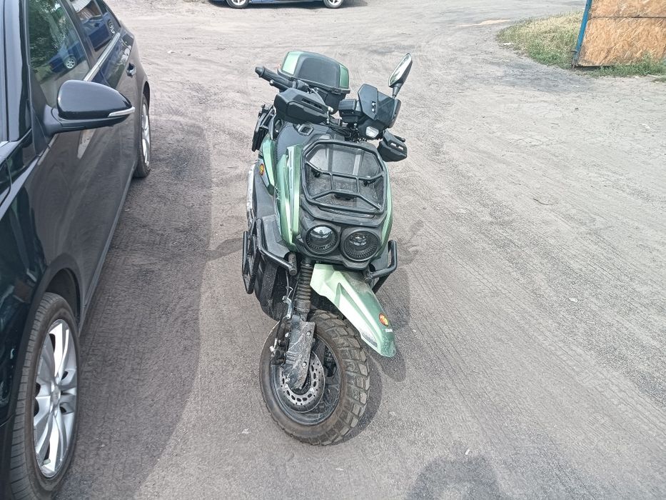 Продаю скутер tank x 7