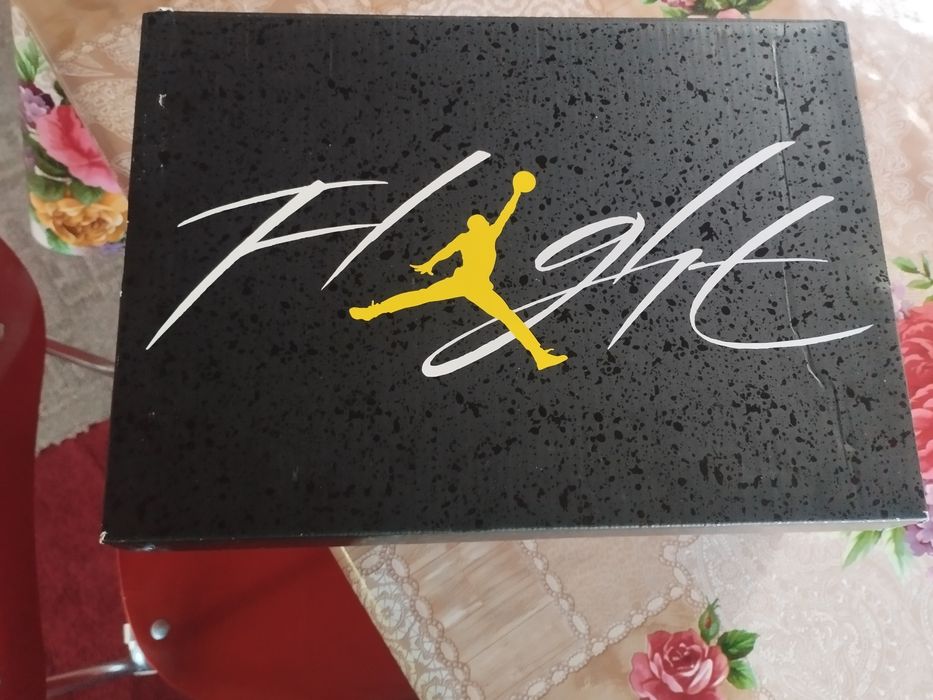 Jordan4 retro yellow thunder