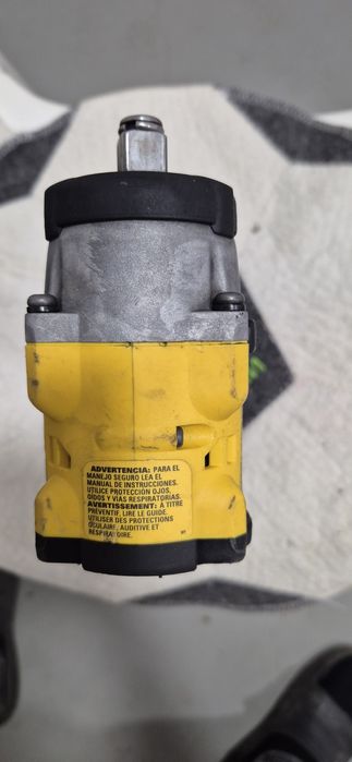 Гайковерт Dewalt DCF921