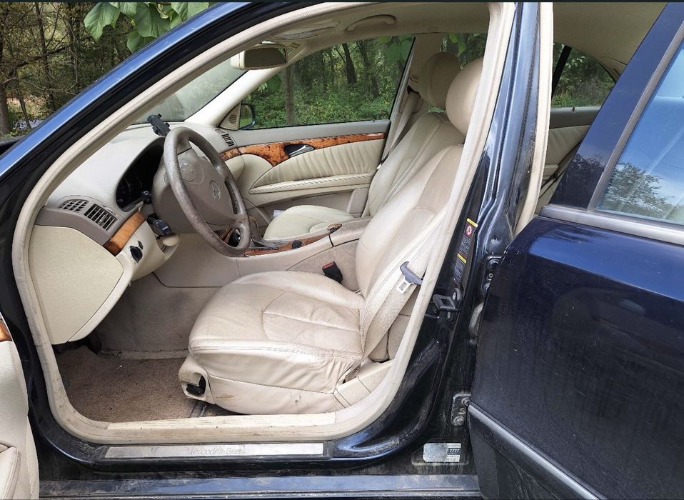 Mercedes e class w211