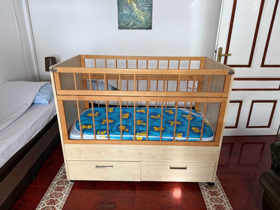 Детско легло с матрак и протектор