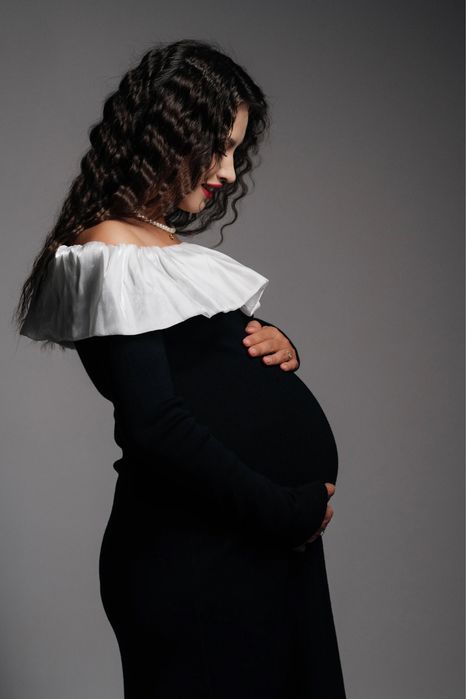 Черное платье миди