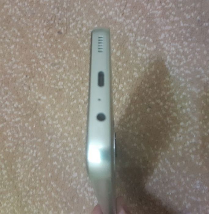 Samsung A14 sotladi