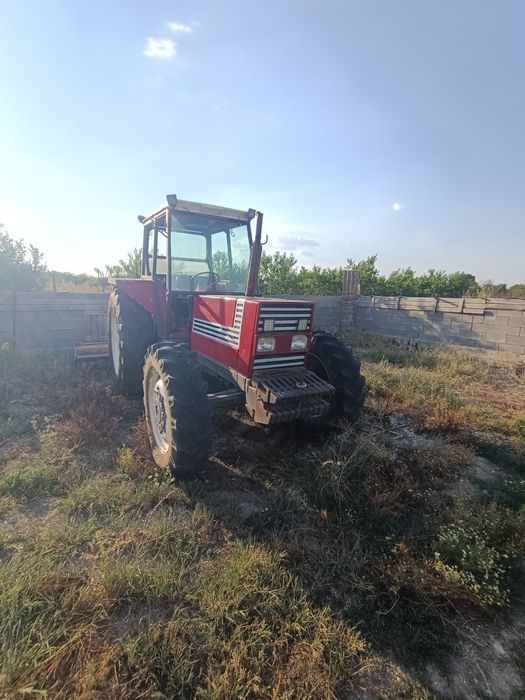 De vanzare tractor Fiat 880DT