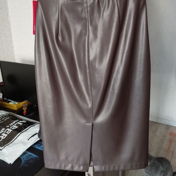 Женская юбка кожа