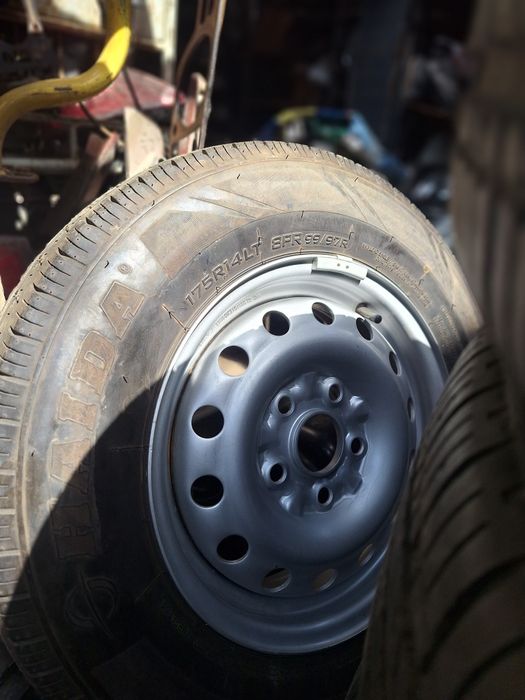 Автозапчасти аксессуары