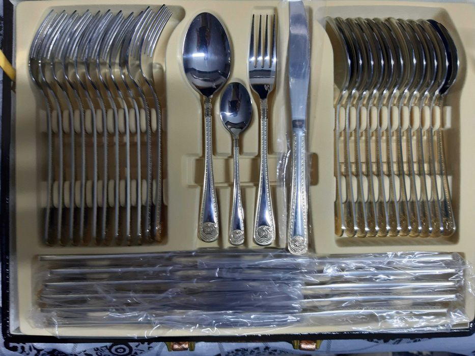 SET 72 Piese Tacamuri Limited Edition
