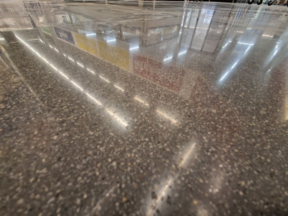 Slefuire beton - frezare adeziv gresie , pvc ,reconditionare pardoseli