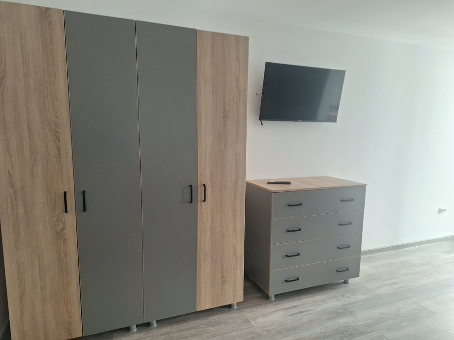 Închiriez garsoniera recent renovată, lângă școală nr 5