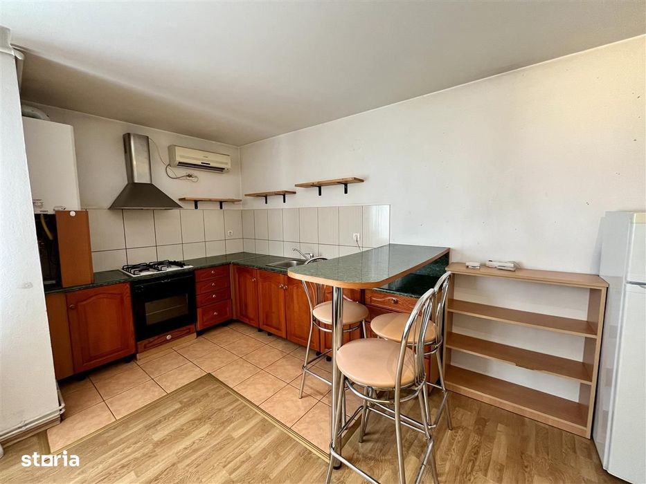 Apartament 3 camere - 65 mp - Balcon - Parcare - Zona Piata Cluj