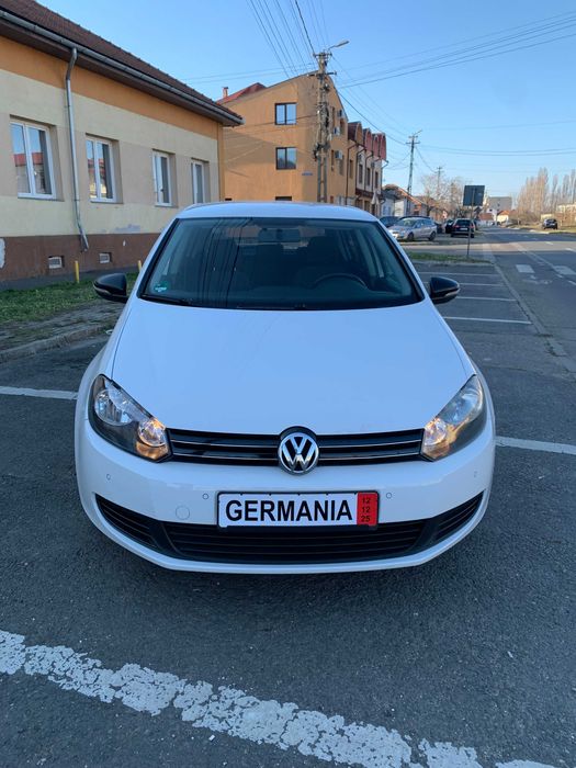 VW Golf 6 2011 / 02 EURO 5 1.6 MPI 102 cp Alb Perlat + Shadow Line TOP