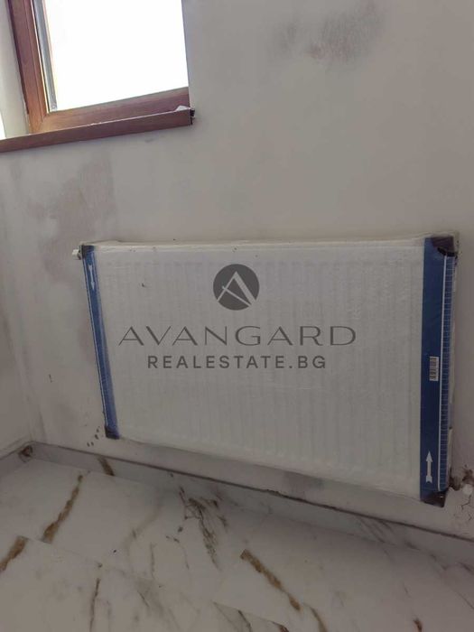 оф.21439 Триетажна Къща Прослав