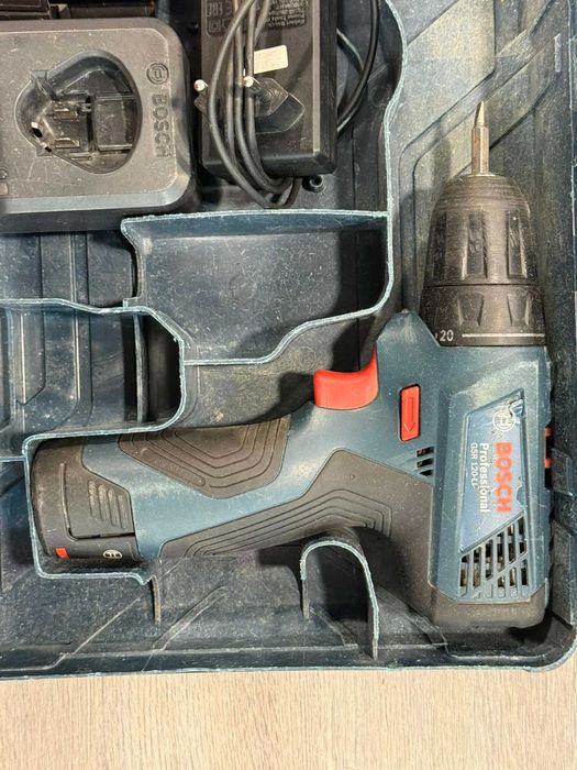 Винтоверт Bosch GSR 120-LI