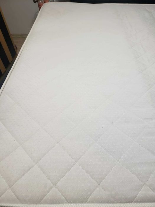 Saltea in stare buna 2m/1,80m