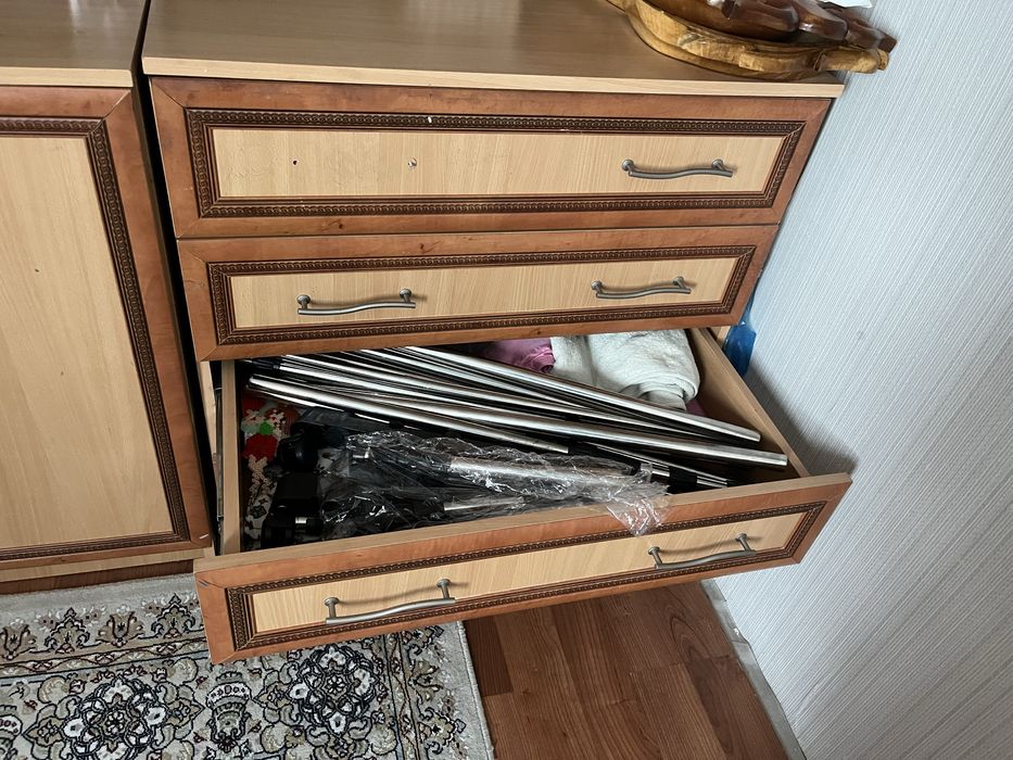 Продам шкаф комод с полками