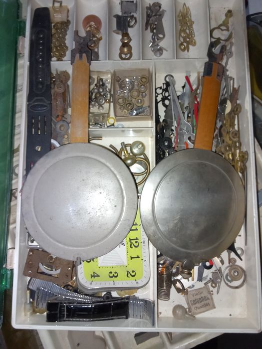 Разные часы и будильники