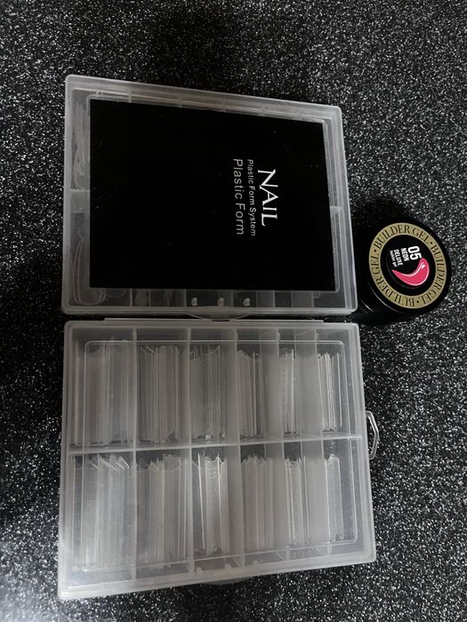 Продам материалы для маникюра