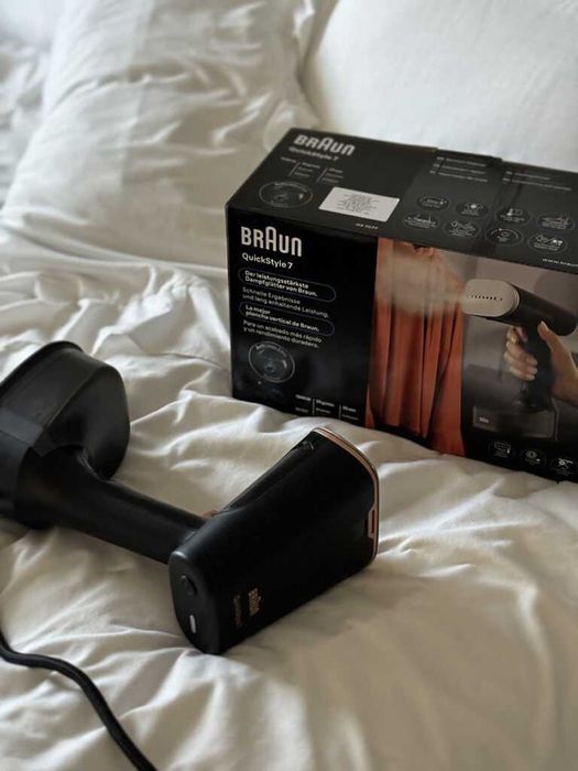 Отпариватель для одежды Braun GS7077BK (QuickStyle 7)