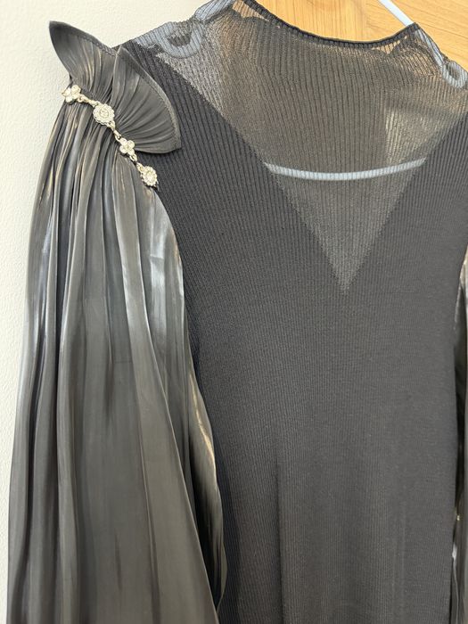 Продам кофточку  черная