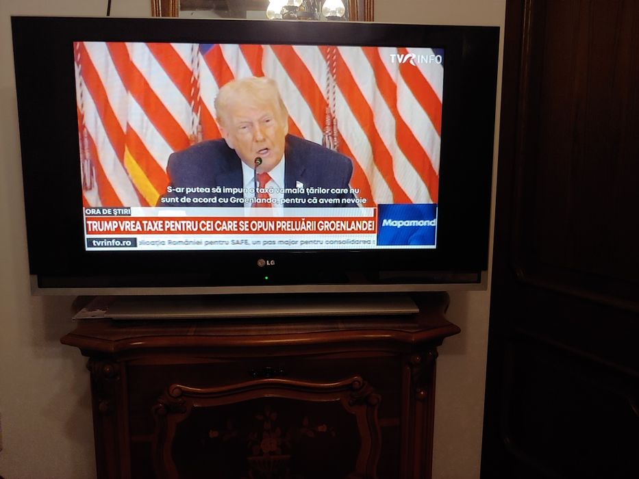 Televizor LG 95cm diagonala