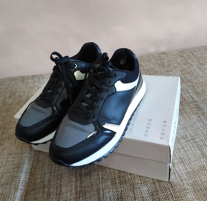 2пары кроссы Thomas Graf 36'5/37 размер