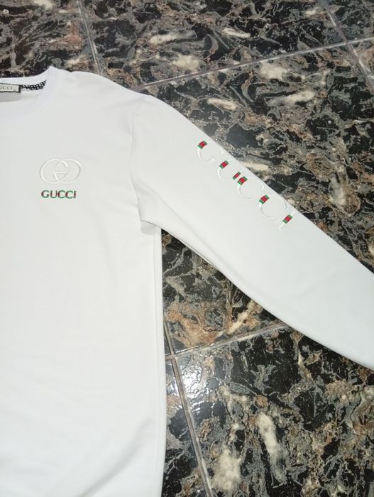 Bluze cu mânecă lungă, din bumbac cu țigla cusută.