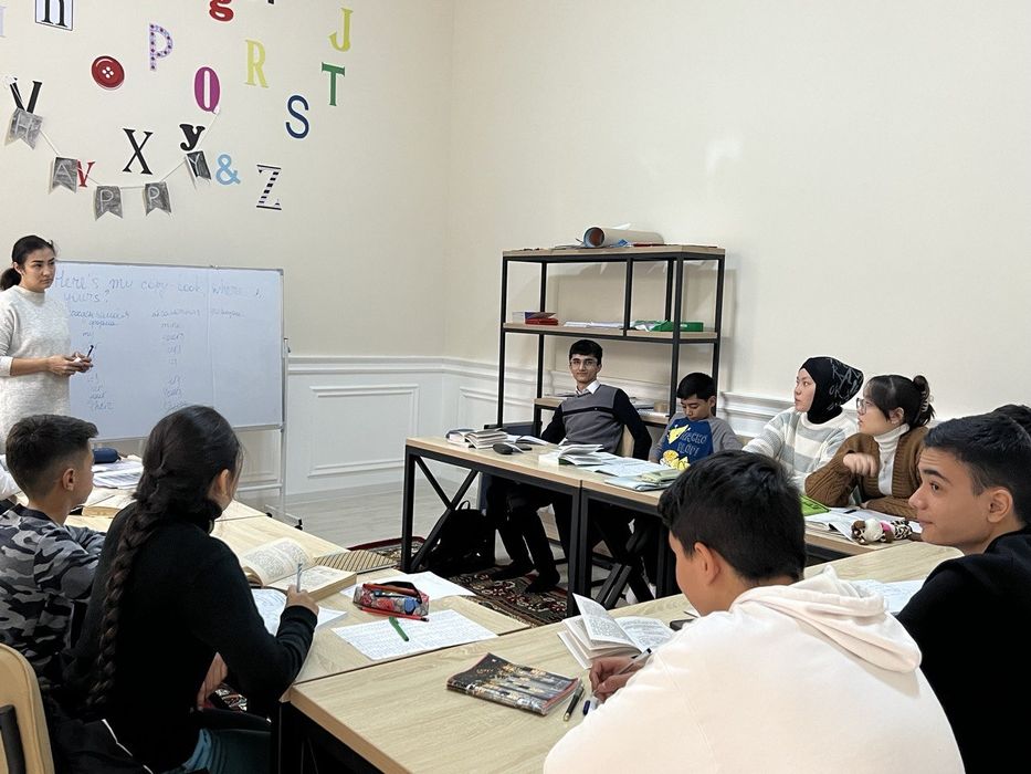 Репетитор английского языка и начальных классов