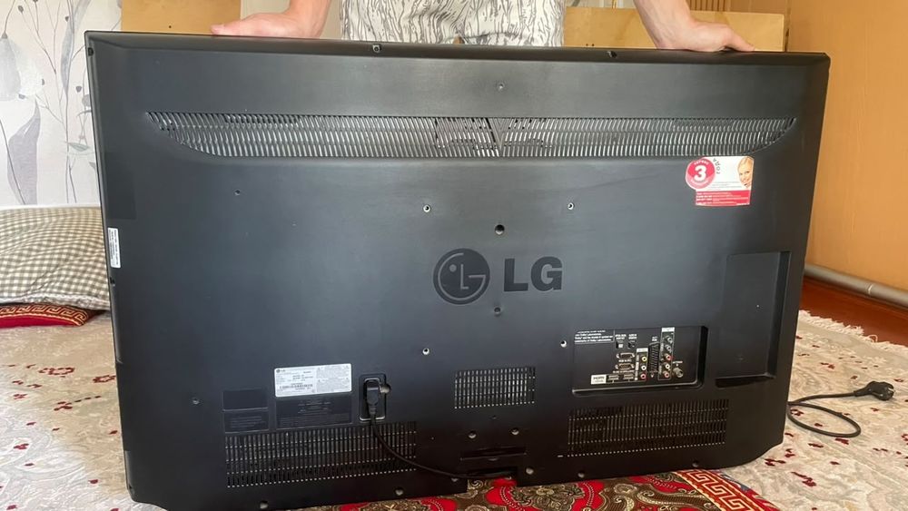 Телевизор LG в отличном состоянии
