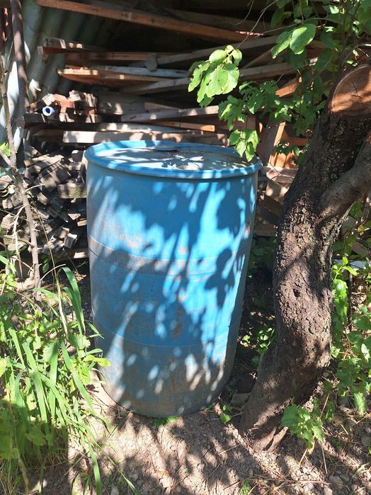 Продам бочку 200л