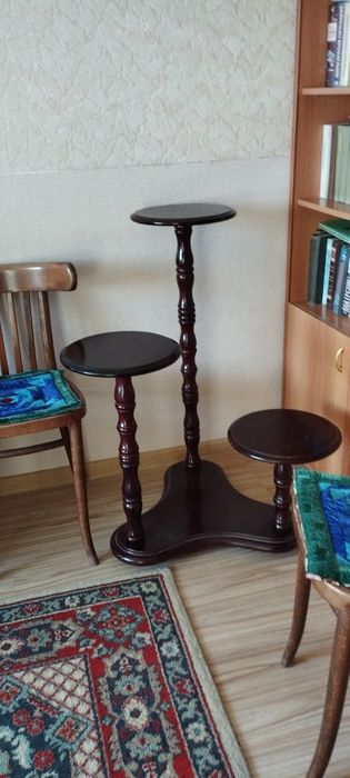 Подставка для цветов.