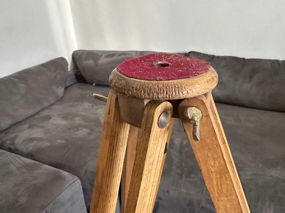 Винтидж Дървена Тринога Статив