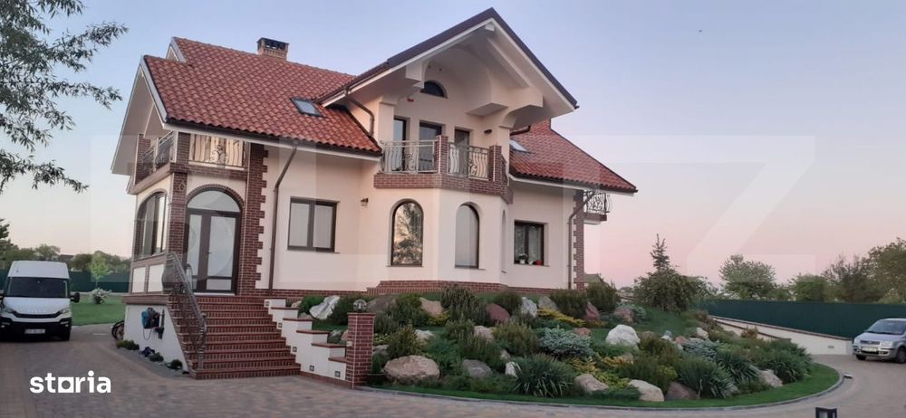 Casa/Vila 236 mp utili, 2743 mp teren, zona Mereni - Salcea