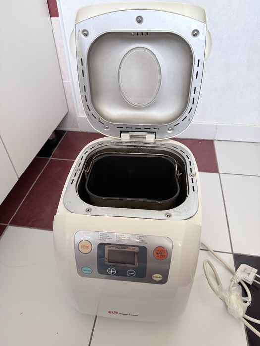 Продам хлебопечку