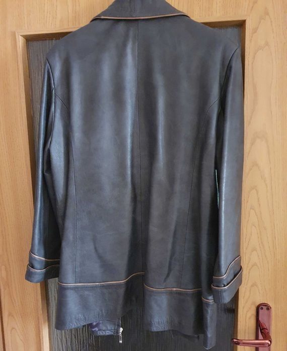 Haină de damă din piele naturală