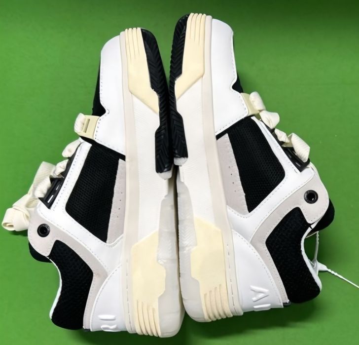 Vând Amiri ma-1 noi