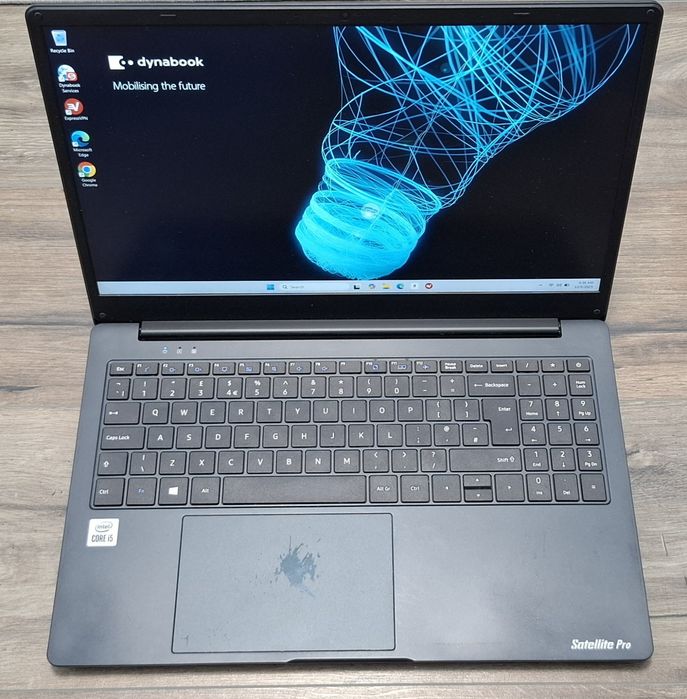 Toshiba Dynabook C50