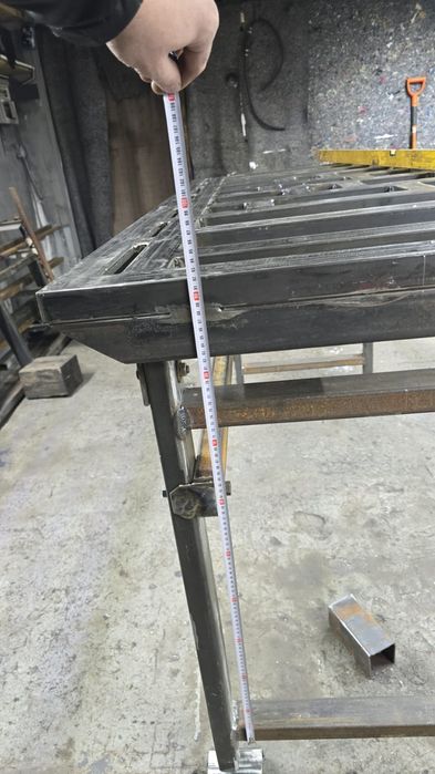 Продам стол для сварочных работы