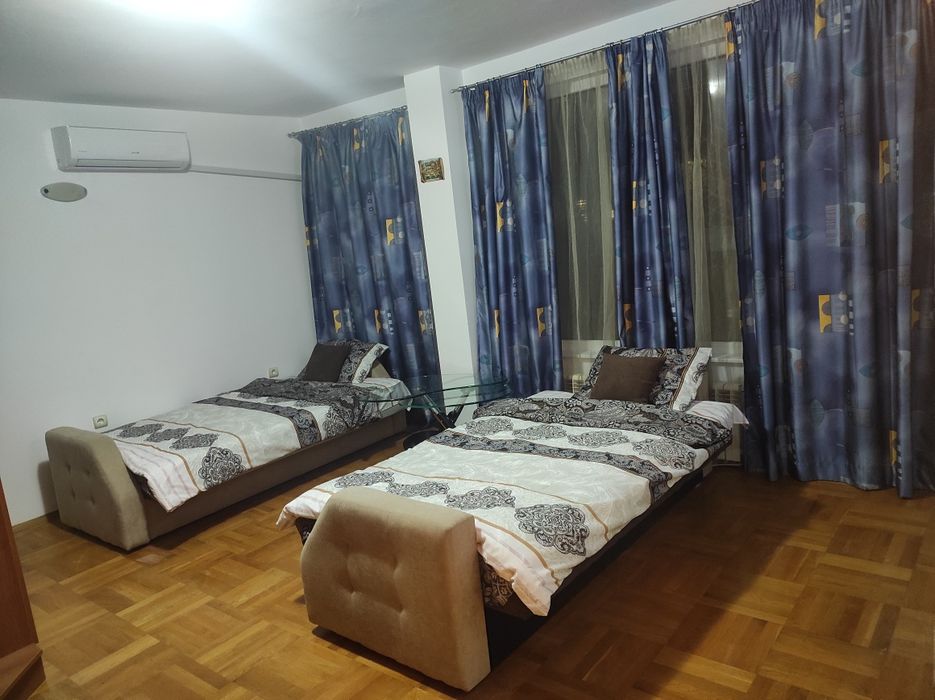 Наемане на многостаен апартамент с парко място , топ локация