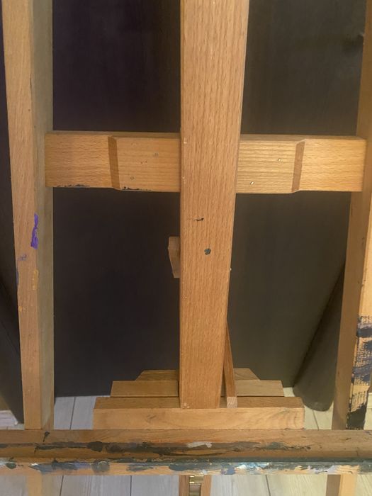 Vand sevalet in stare buna,adaug vopsele si carte profesionala