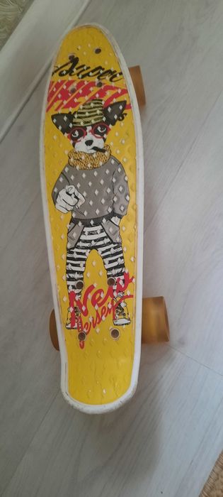 Продаю пениборт в очень хорошом состаяние