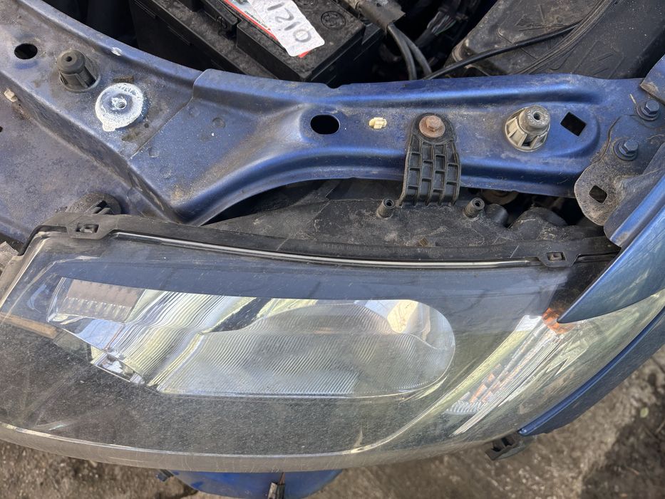 Far logan 2015 pret le bucata motir 09 tce