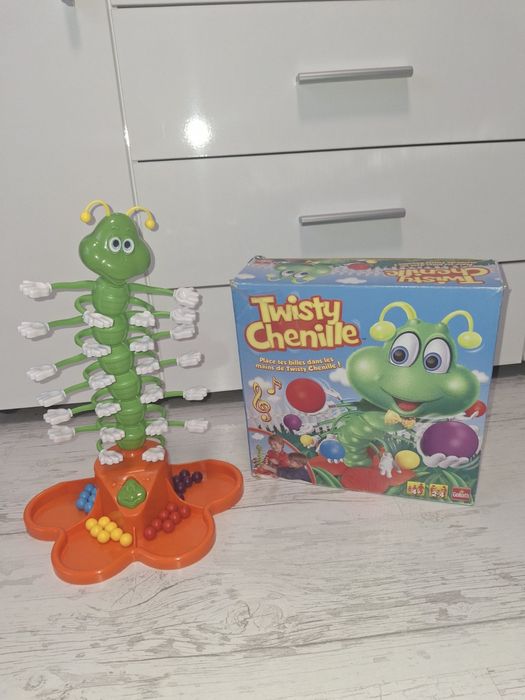 Детска игра Танцуващи гъсеница