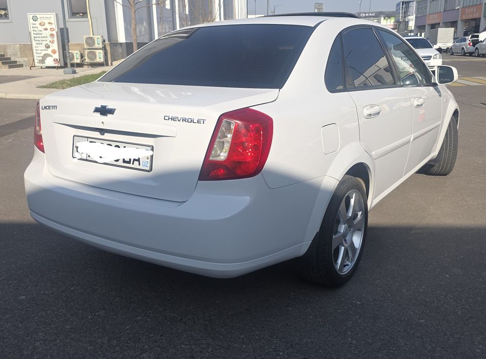 Srochni sotiladi jentra 2020 yil 8300$